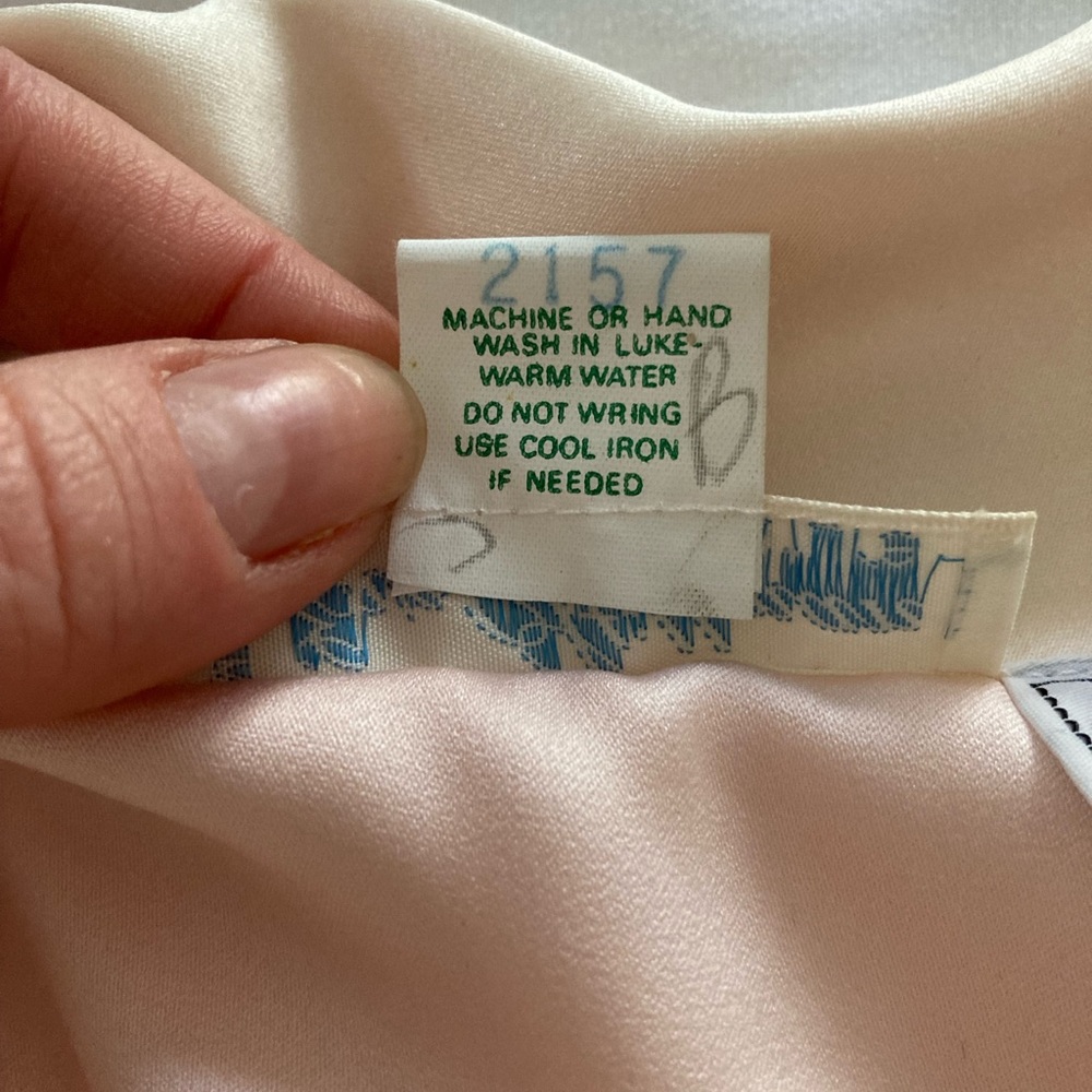 Vintage Eve Stillman for Saks Fifth Avenue Soft Pink Nightgown Long Sleeve - Picture 9 of 10